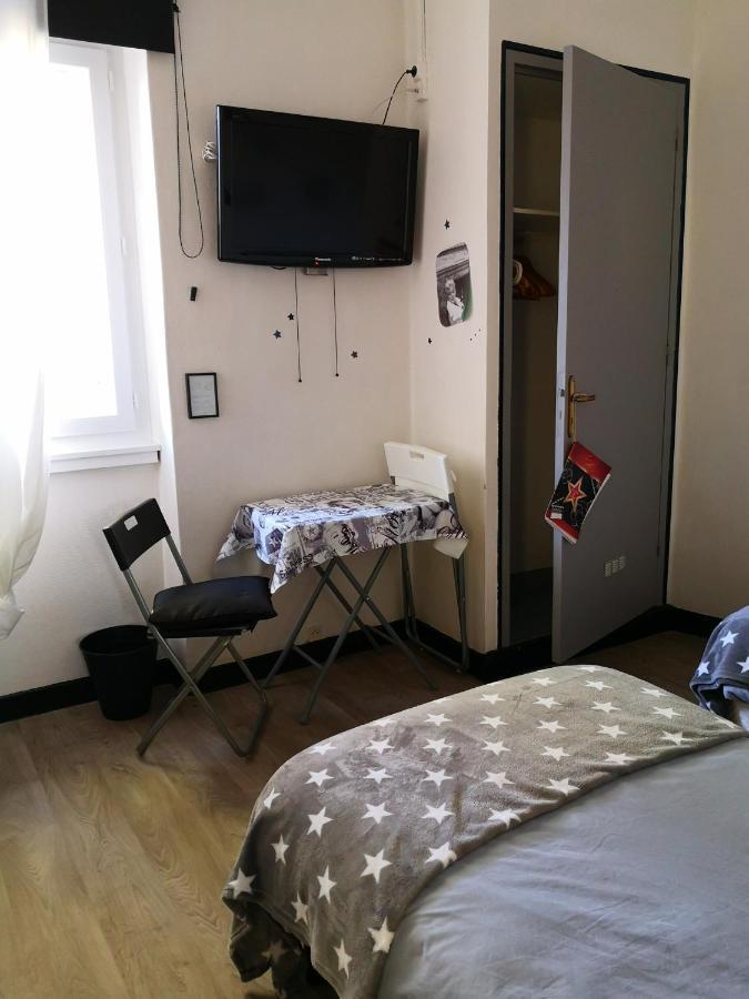 Hotel O Fil De L'O Marseillette Екстер'єр фото