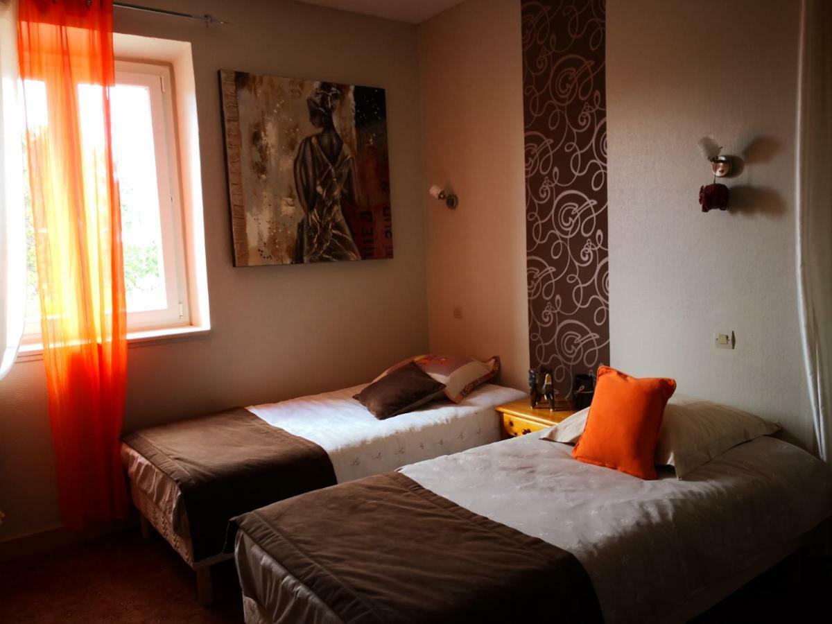 Hotel O Fil De L'O Marseillette Екстер'єр фото